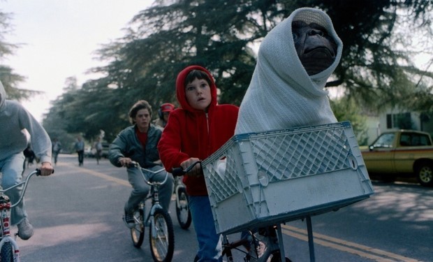 Stasera in tv su Italia 1 E.T. - L'extraterrestre di Steven Spielberg (7)