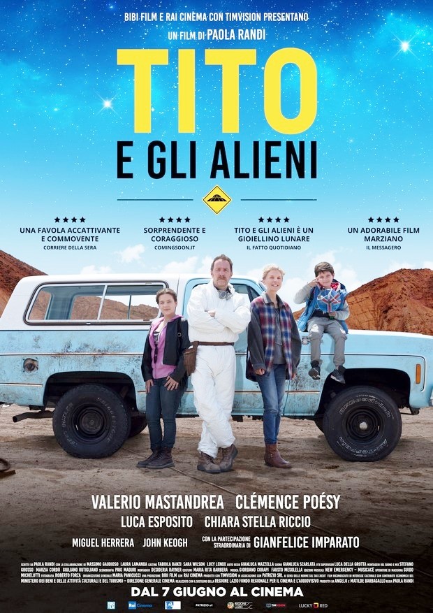 tito-e-gli-alieni-trama-clip-foto-e-poster-del-film-con-valerio-masta-2.jpg