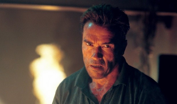 Stasera in tv su Rete 4 Danni collaterali con Arnold Schwarzenegger (2)