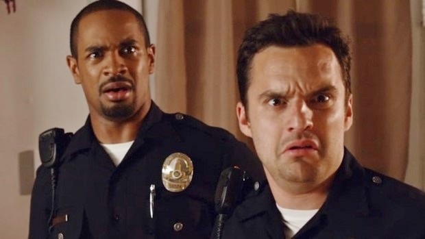 Let's Be Cops - trailer senza censure per la commedia poliziesca con Damon Wayans Jr.