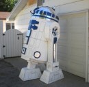 Anch\'io voglio un R2-D2 gigante in cortile!