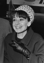 Audrey Hepburn aeroporto di Londra, 1 aprile 1964