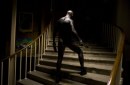Bronson: teaser trailer italiano, foto e curiosità sul film con Tom Hardy