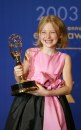 Dakota Fanning ritira il premio al 55th Annual Primetime Emmy Awards, 21 set 2003