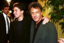 Dustin Hoffman, son, premiere Sphere, 11 feb 1998 