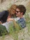 Il bacio di Robert Pattinson e Emilie de Ravin sul set di Remember Me