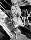 Marilyn Monroe, La Guardia Airport prima di volare a Chicago per A qualcuno piace caldo,   23 mar 1959