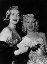 Lauren Bacall e Marilyn Monroe, 4 Mar 1954